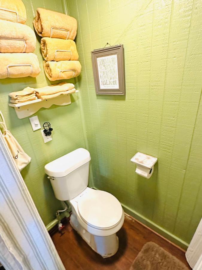 Acorn Hideaways Canton Unwind At Green Gables Suite For Up To 3 Extérieur photo